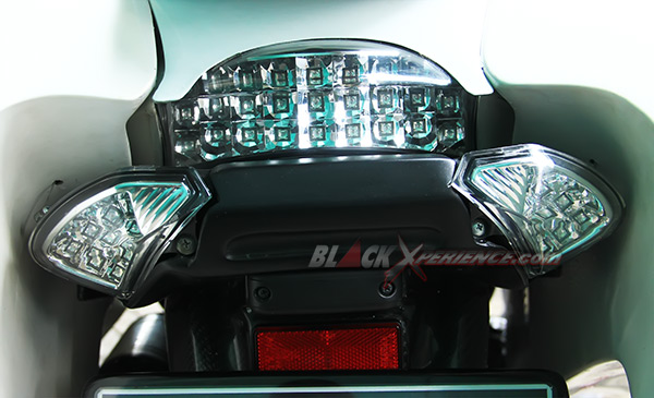 Lampu Belakang LED Custom BMS