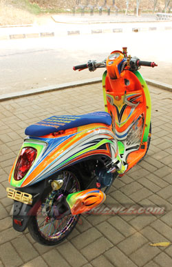 Scoopy Kini Tampil Lebih Thailand Look