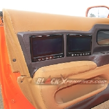  TV X-Drive 7 inci terpasang rapi pada door trim