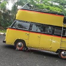 Sisi samping Volkswagen Combi Brazil