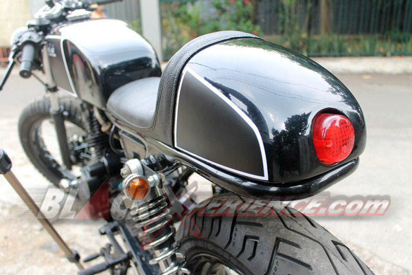 'Macan Hitam' Bergaya Cafe Racer