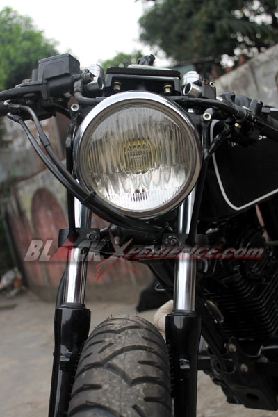 'Macan Hitam' Bergaya Cafe Racer