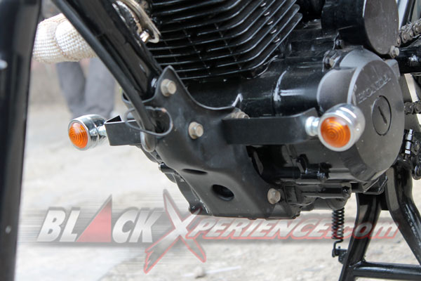 'Macan Hitam' Bergaya Cafe Racer