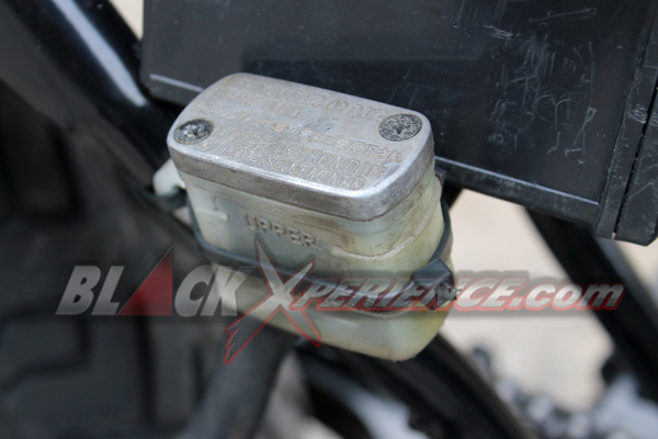 'Macan Hitam' Bergaya Cafe Racer