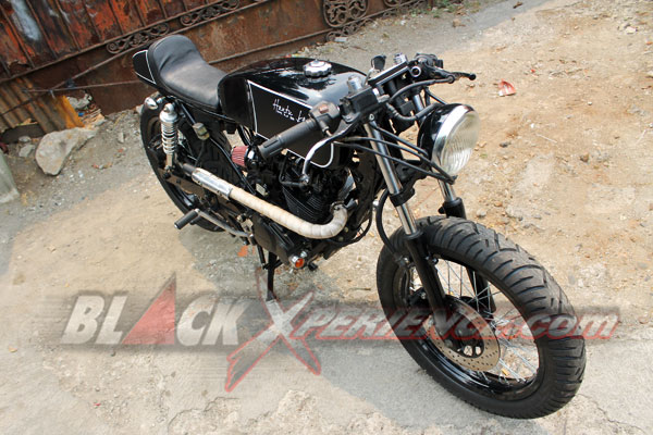 'Macan Hitam' Bergaya Cafe Racer