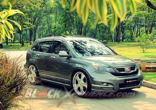 Tampang Elegan Honda CR-V Bermesin Gahar