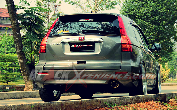 Tampang Elegan Honda CR-V Bermesin Gahar
