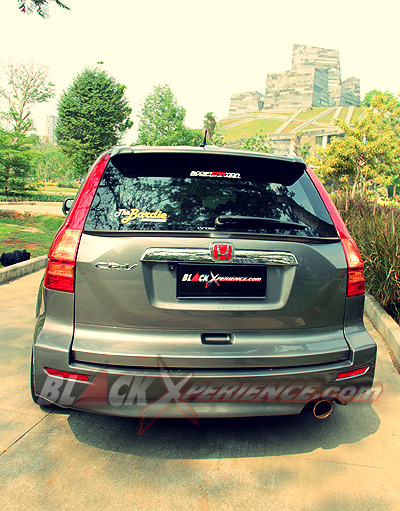 Tampang Elegan Honda CR-V Bermesin Gahar
