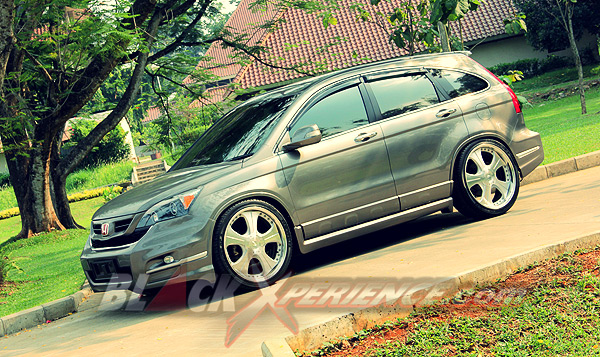 Tampang Elegan Honda CR-V Bermesin Gahar