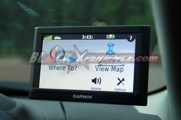 Modifikasi Mitsubishi Lancer Bertema Balap