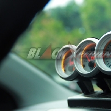 Takometer menambah kesan sporty