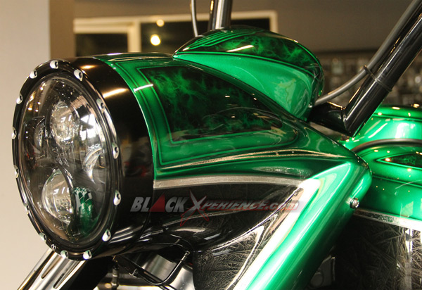 Lampu OEM Harley-Davidson 7 inci