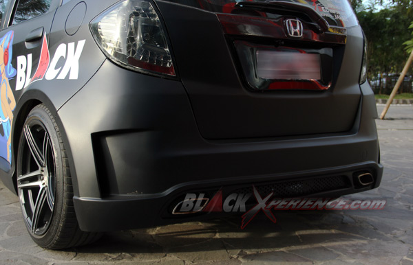 Tampang belakang Honda Jazz RS Sporty