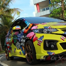 Tampang kian sporty berkat bodikit Mugen dan OEM Honda Fit Hybrid