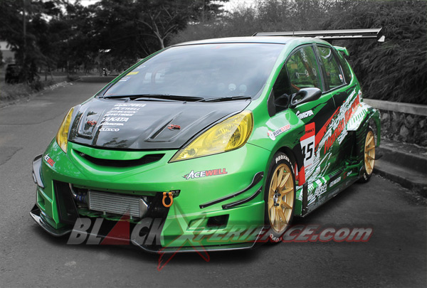 Jazz Bergaya Touring Obsesi Satria Sabet Trophy Kontes Modifikasi