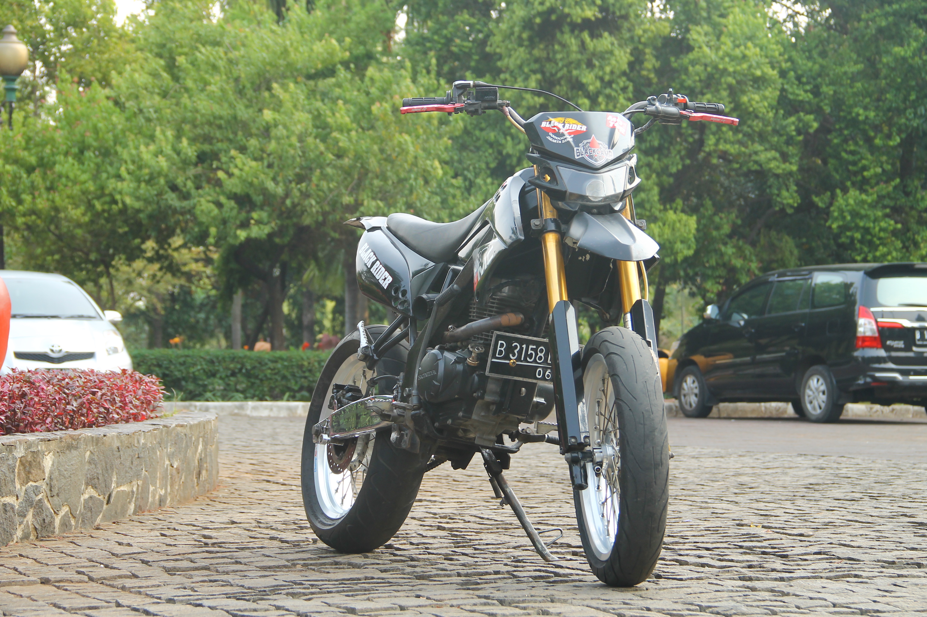 Modifikasi Honda Megapro Supermoto Blackxperiencecom