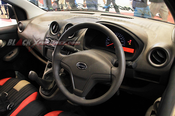 Dashboard asli Datsun GO Panca