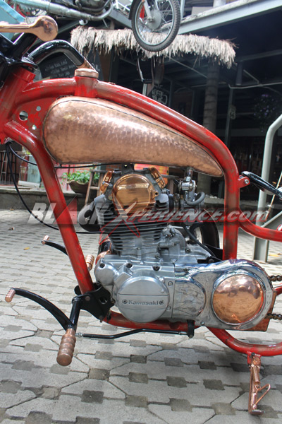 Binter Merzy Old School Tampil Nyentrik Tanpa Kabel