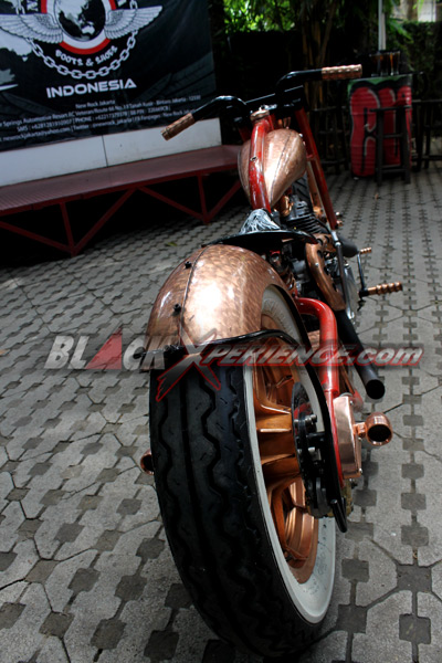 Binter Merzy Old School Tampil Nyentrik Tanpa Kabel