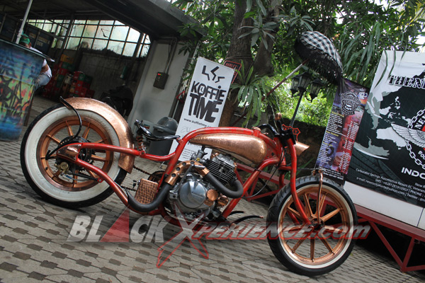 Binter Merzy Old School Tampil Nyentrik Tanpa Kabel