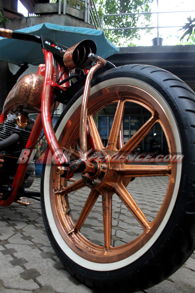 Binter Merzy Old School Tampil Nyentrik Tanpa Kabel