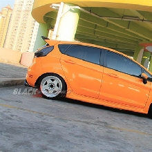 Sisi samping Ford Fiesta