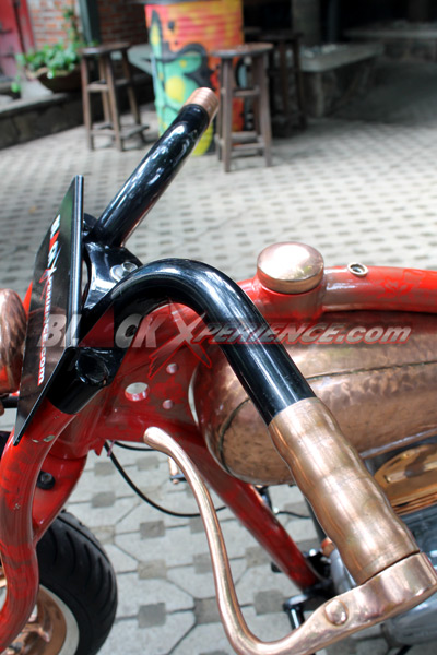 Binter Merzy Old School Tampil Nyentrik Tanpa Kabel