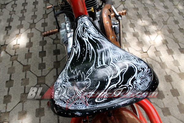 Binter Merzy Old School Tampil Nyentrik Tanpa Kabel