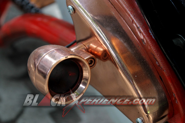 Binter Merzy Old School Tampil Nyentrik Tanpa Kabel