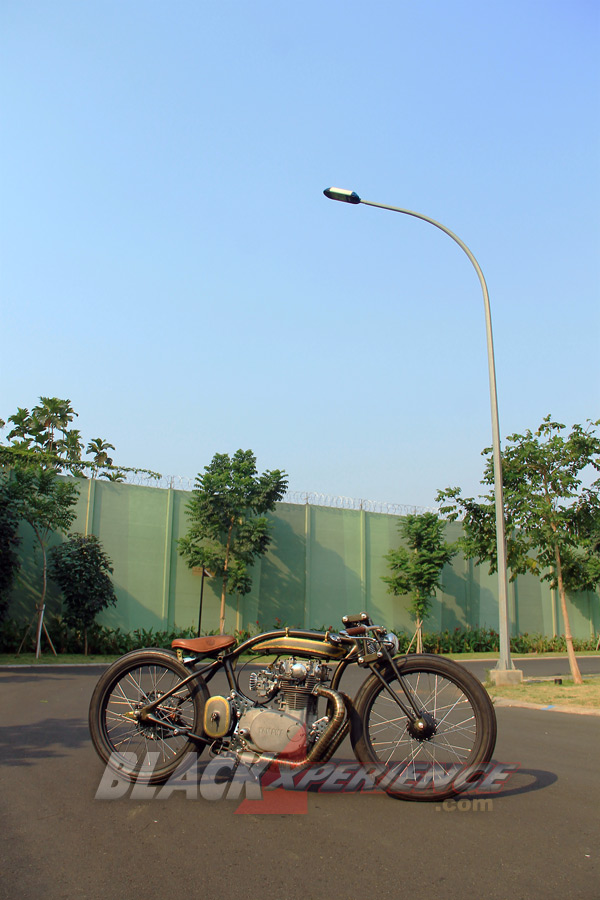 Dari jauh nampak simpel