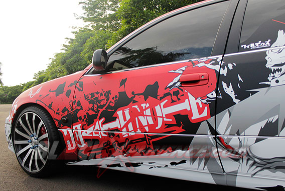 Aristo Andrew Tampil Sporty Berbalur Cutting Sticker Death Note