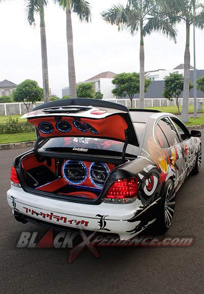 Aristo Andrew Tampil Sporty Berbalur Cutting Sticker Death Note