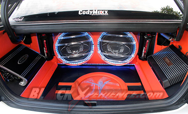 Aristo Andrew Tampil Sporty Berbalur Cutting Sticker Death Note