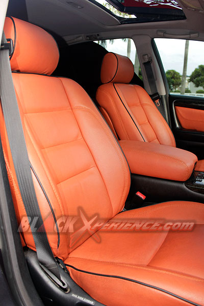 Aristo Andrew Tampil Sporty Berbalur Cutting Sticker Death Note