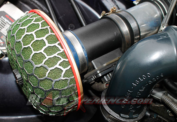 Aristo Andrew Tampil Sporty Berbalur Cutting Sticker Death Note