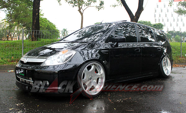 Wisnu Kentalkan Rona VIP Ditubuh Honda Stream