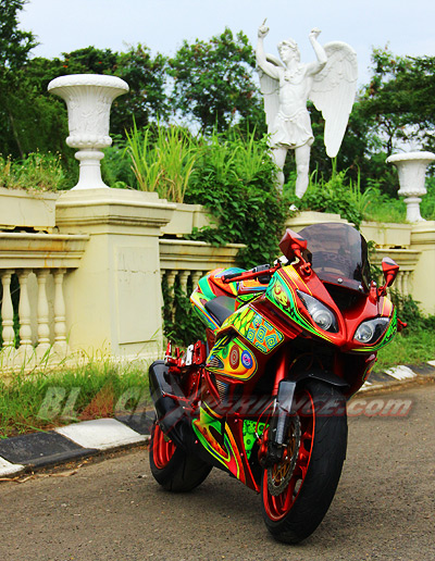 Witjak Ekspresikan Diri dengan Ninja 250