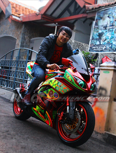 Witjak Ekspresikan Diri dengan Ninja 250