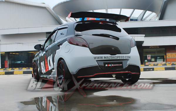 Mazda2 Black Coli Hadirkan Nuansa Sport Racing