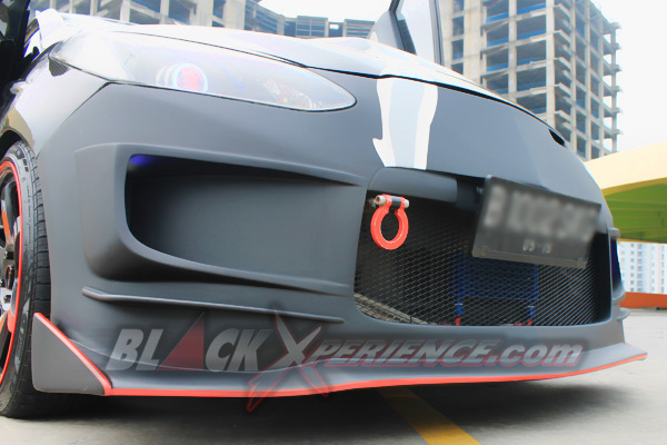 Mazda2 Black Coli Hadirkan Nuansa Sport Racing