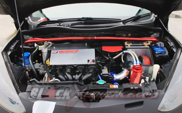 Mazda2 Black Coli Hadirkan Nuansa Sport Racing