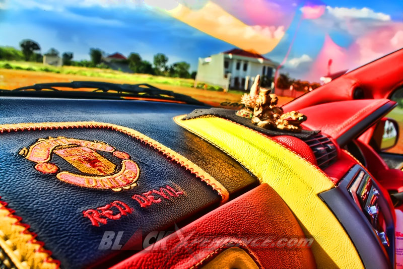 Logo MU juga sudah menghias bagian dashboard