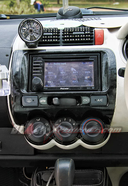 Sun Singkirkan Kesan Sporty di Honda Jazz Kesayangannya