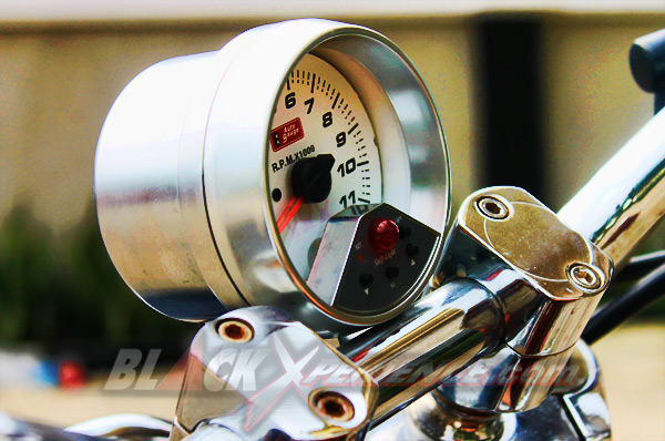 H-Three Custom Kentalkan Aura Chopper di Honda VT 650