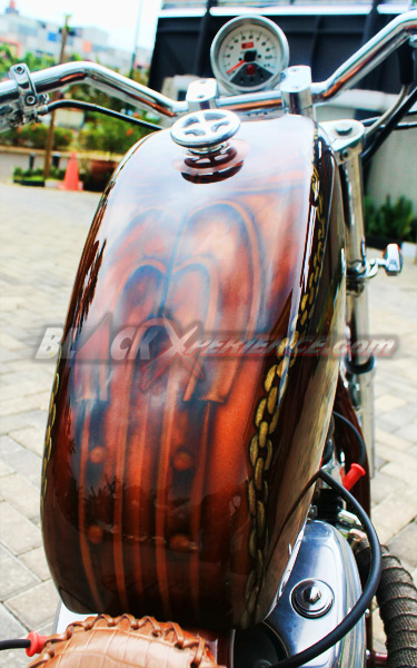 H-Three Custom Kentalkan Aura Chopper di Honda VT 650