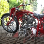 Narrow Minded, Si Merah Bergaya Pro Street