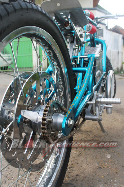 Honda PCx125 Sangkuriang Ala Peterson