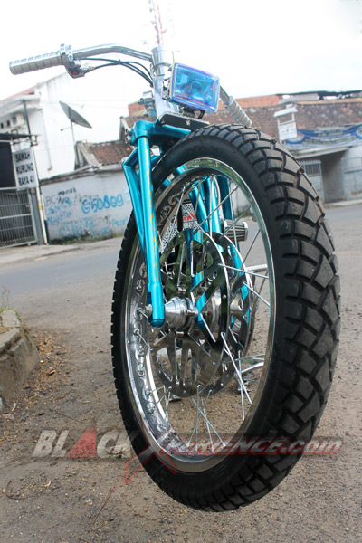 Honda PCx125 Sangkuriang Ala Peterson