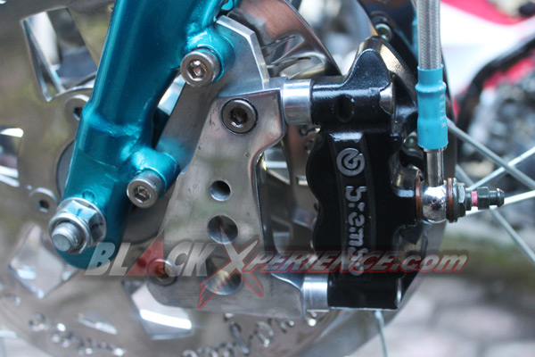 Honda PCx125 Sangkuriang Ala Peterson