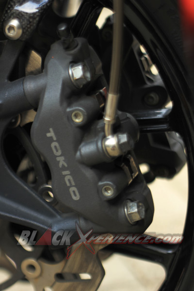 Honda CBR600 RR Tampil Ekstrim Adopsi Brutal Naked